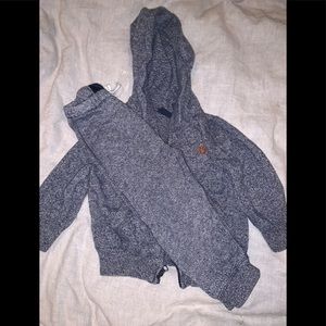 BabyGap sweatsuit size 12-18 months NWOT